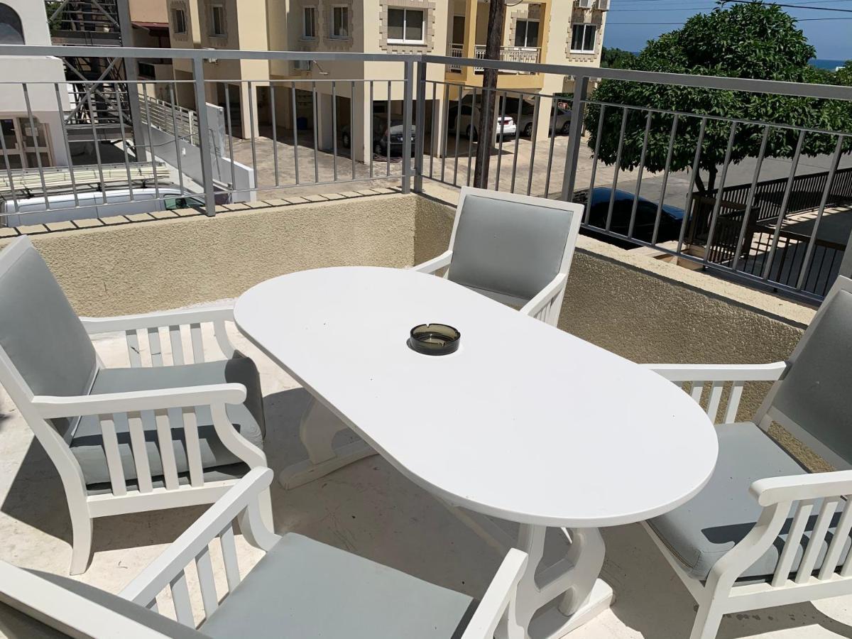 Pasithea Family Apartment Larnaca Exterior photo